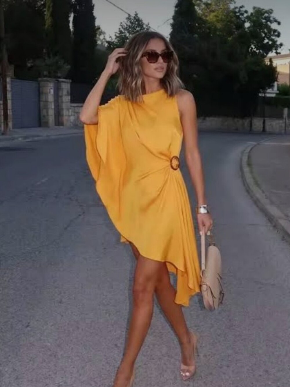 Elegant One-Shoulder Yellow Dress with Waist Ring